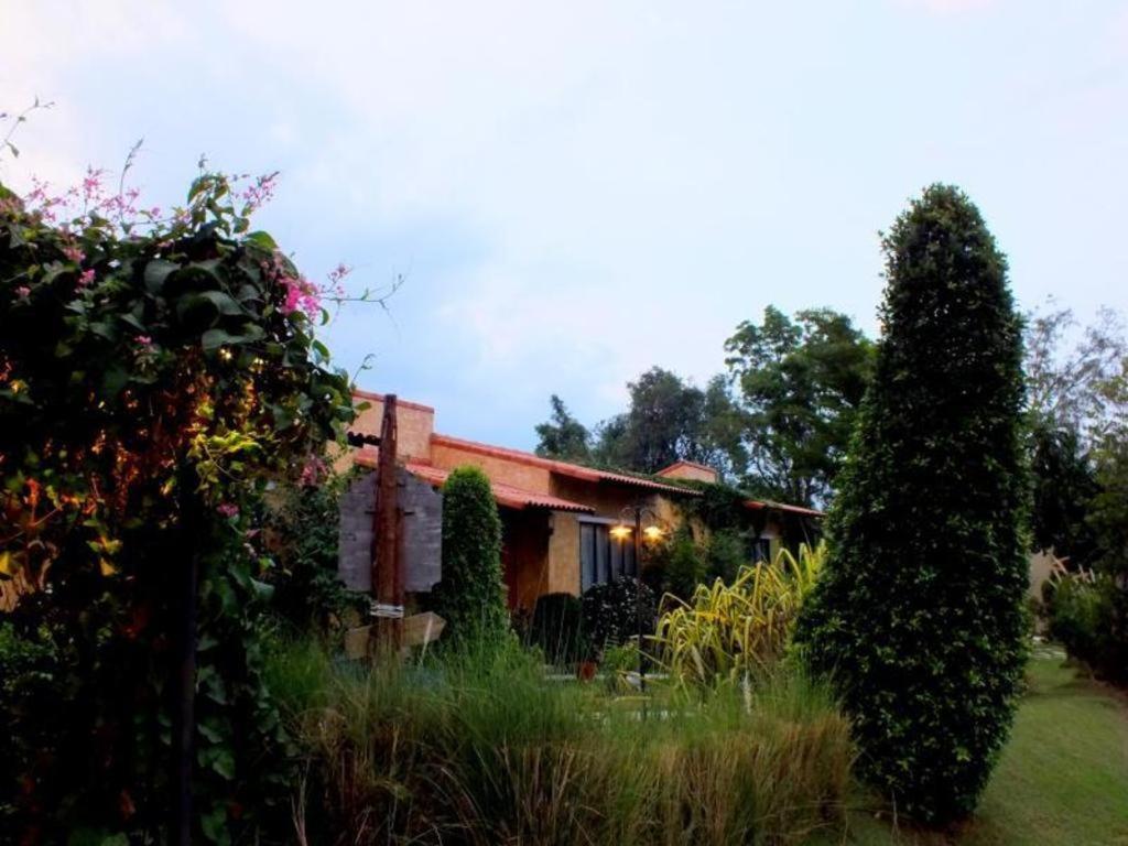 Villa Tuscany Country Resort Suan Phueng Exterior photo