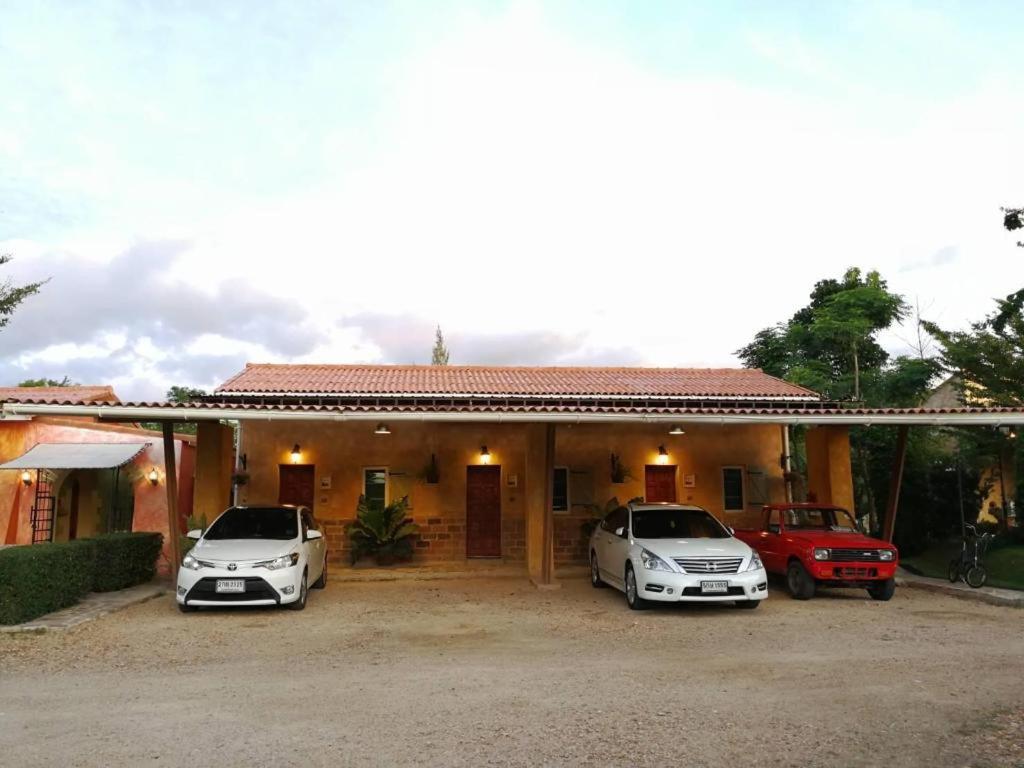 Villa Tuscany Country Resort Suan Phueng Exterior photo