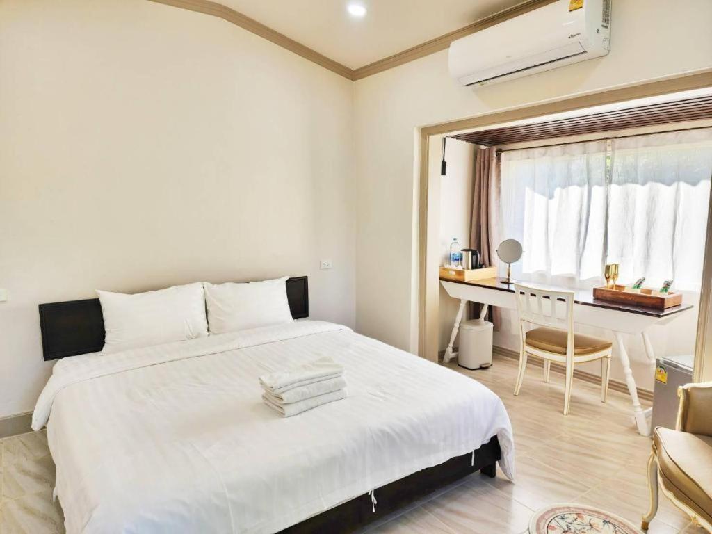 Villa Tuscany Country Resort Suan Phueng Exterior photo